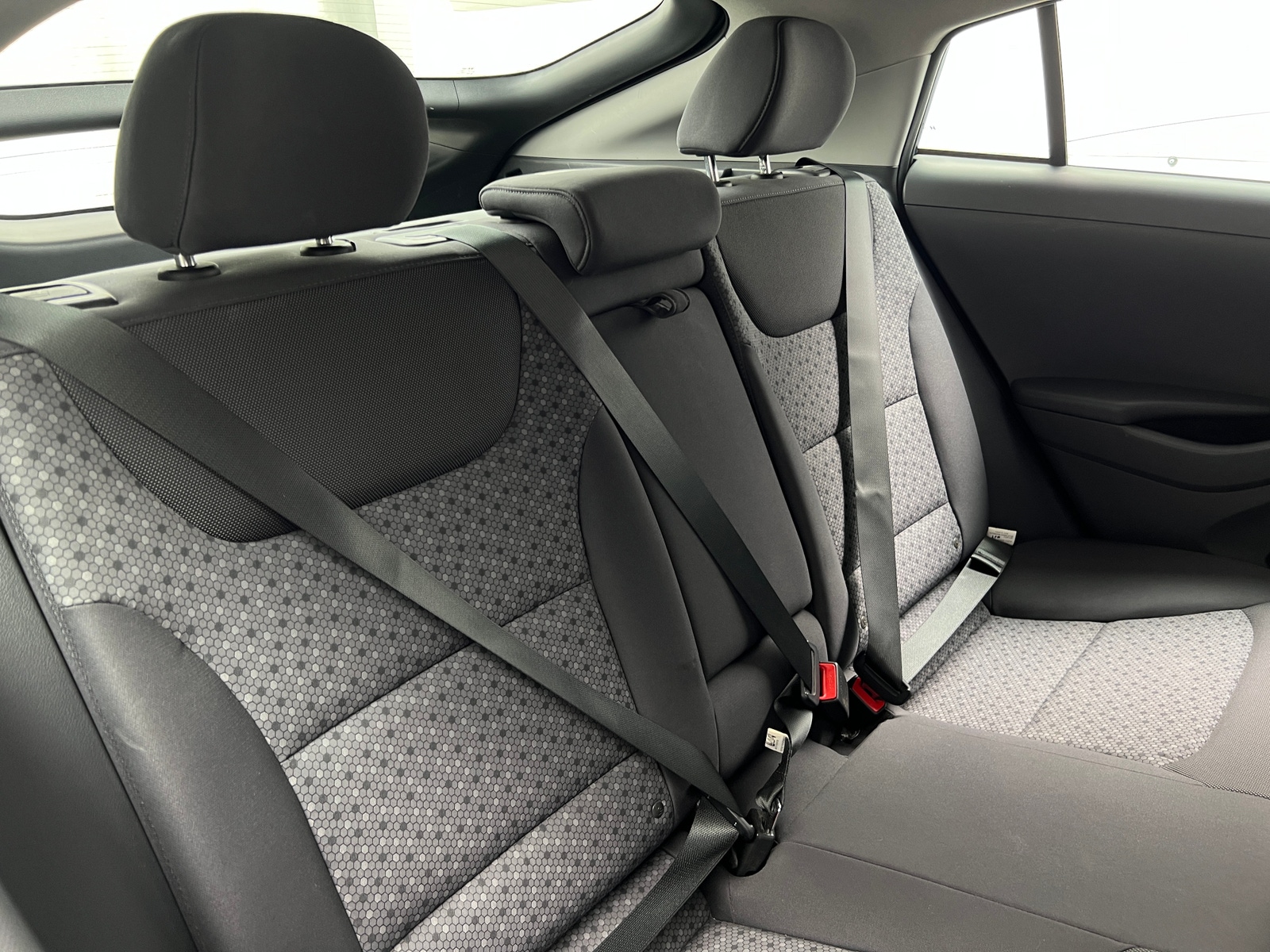 Thumbnail: 2018 Hyundai Ioniq - 6