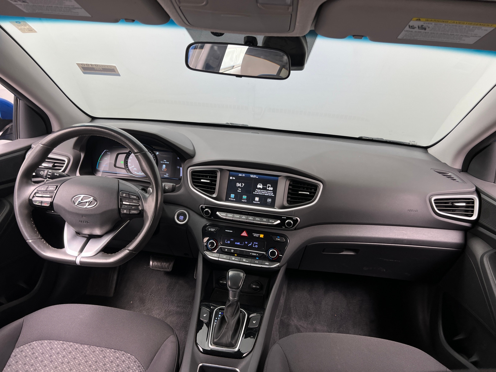 Thumbnail: 2018 Hyundai Ioniq - 3