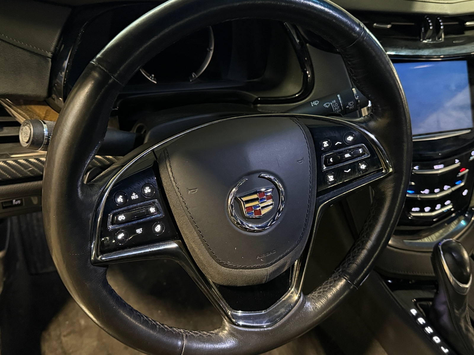 Thumbnail: 2014 Cadillac ELR - 3