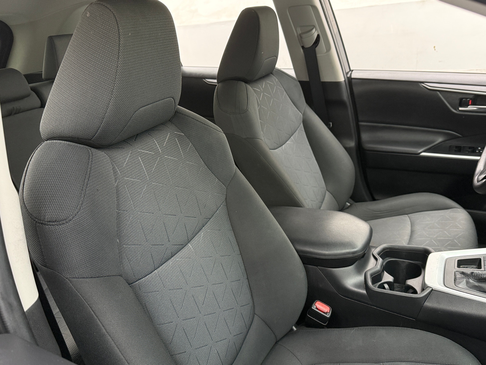 Thumbnail: 2020 Toyota RAV4 - 2