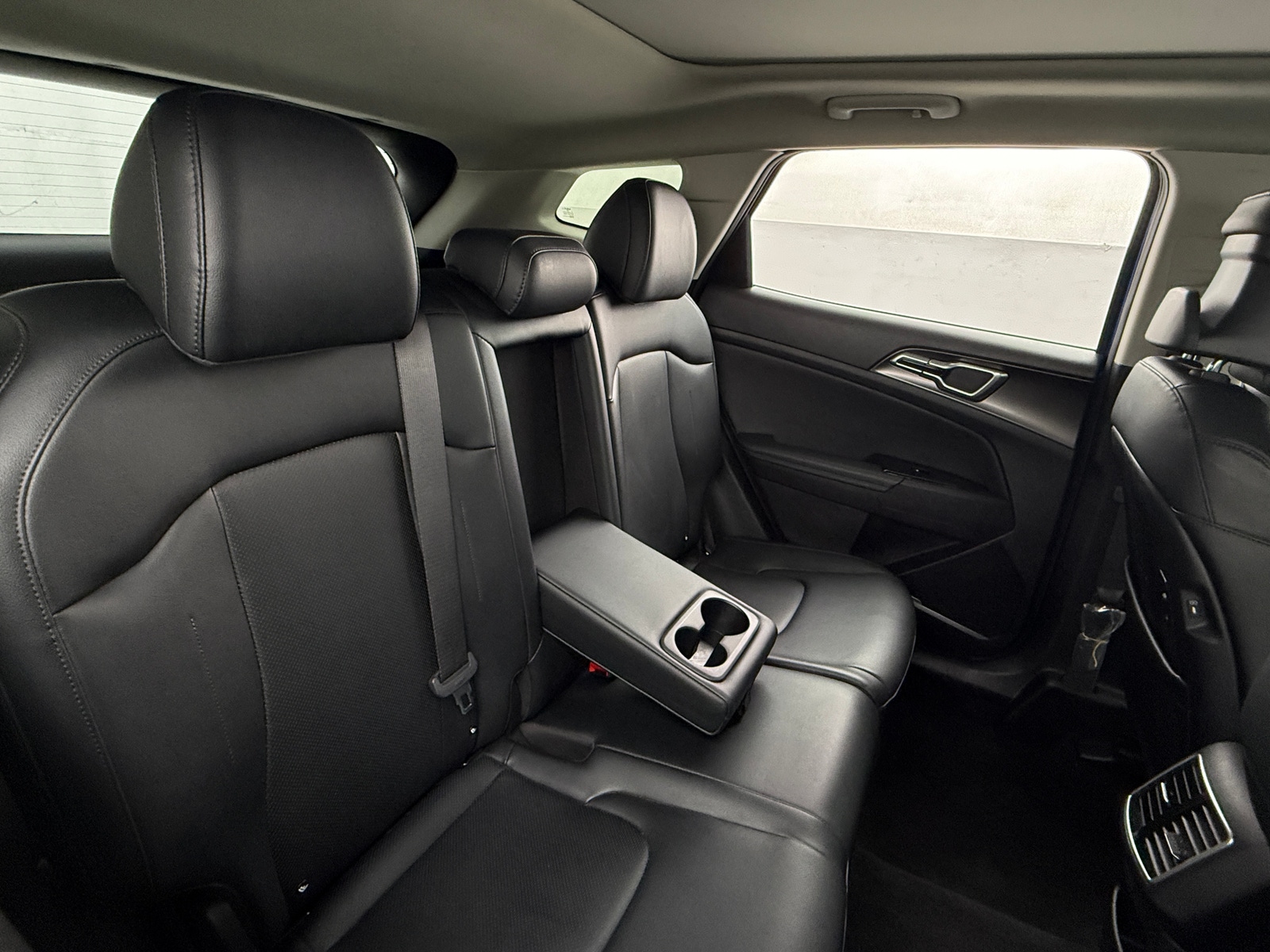 Thumbnail: 2025 Kia Sportage - 5