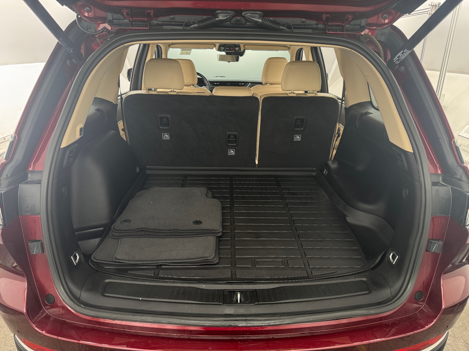 Thumbnail: 2022 Jeep Grand Cherokee - 6