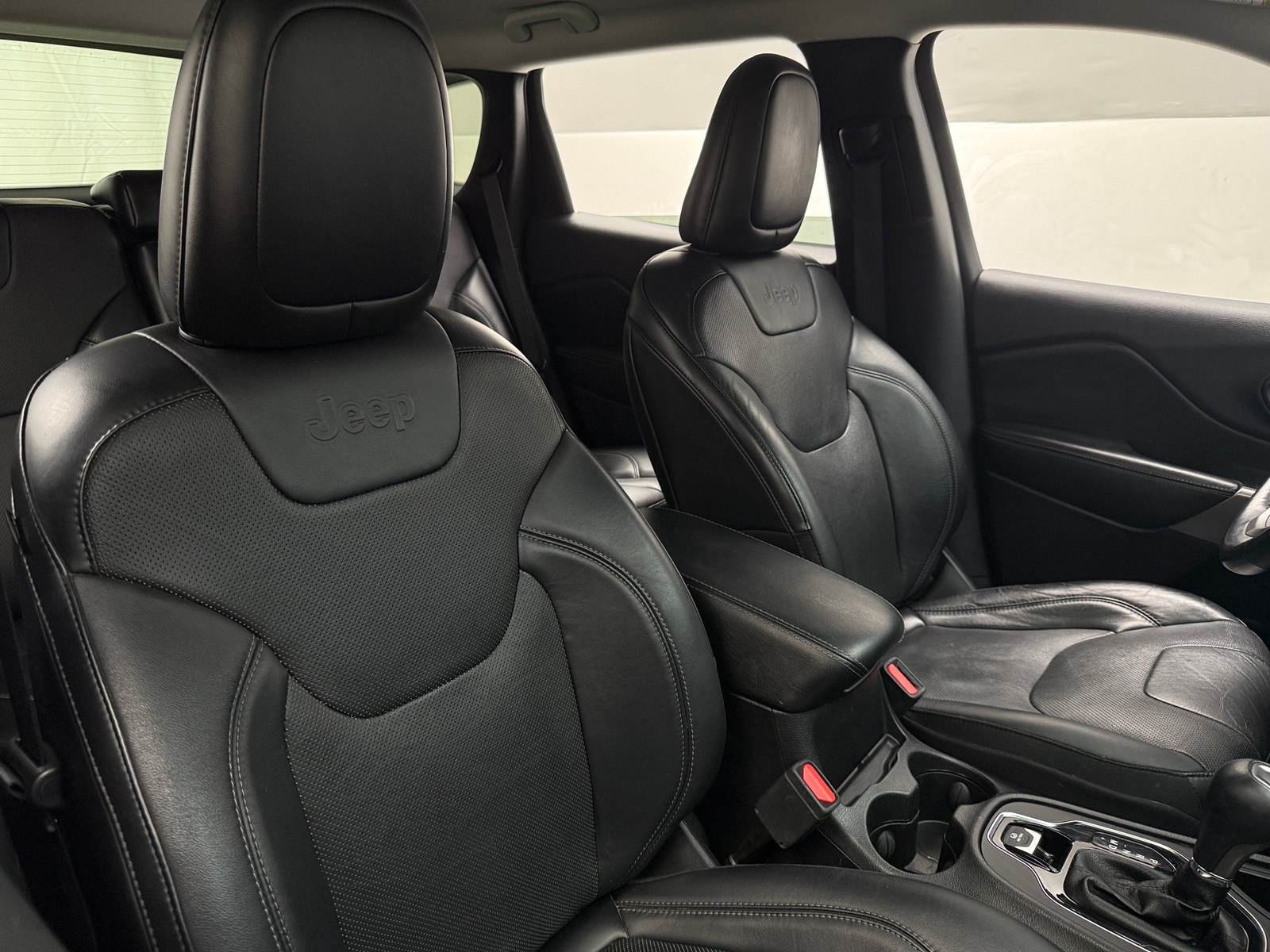 Thumbnail: 2019 Jeep Cherokee - 2