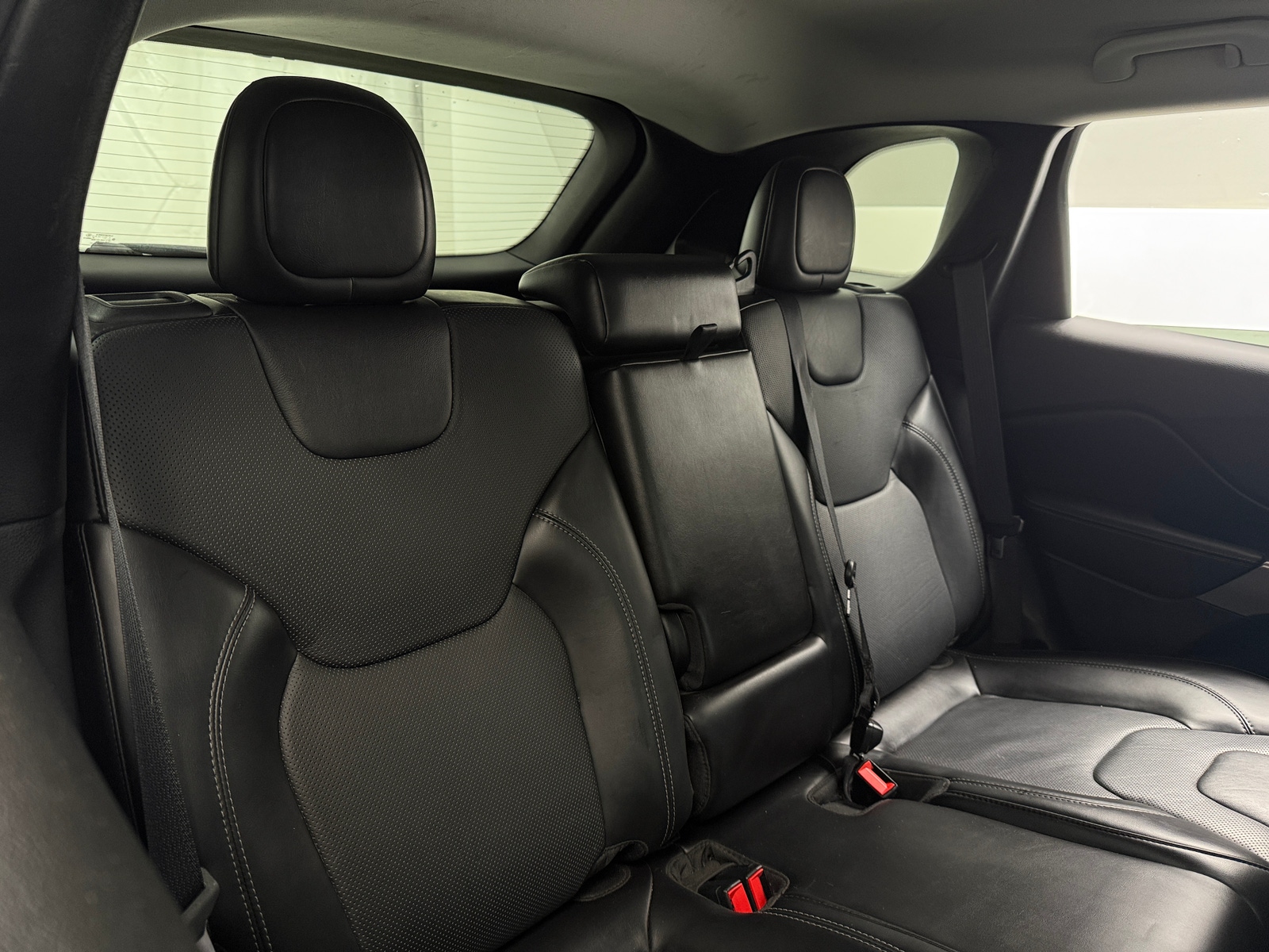 Thumbnail: 2019 Jeep Cherokee - 6