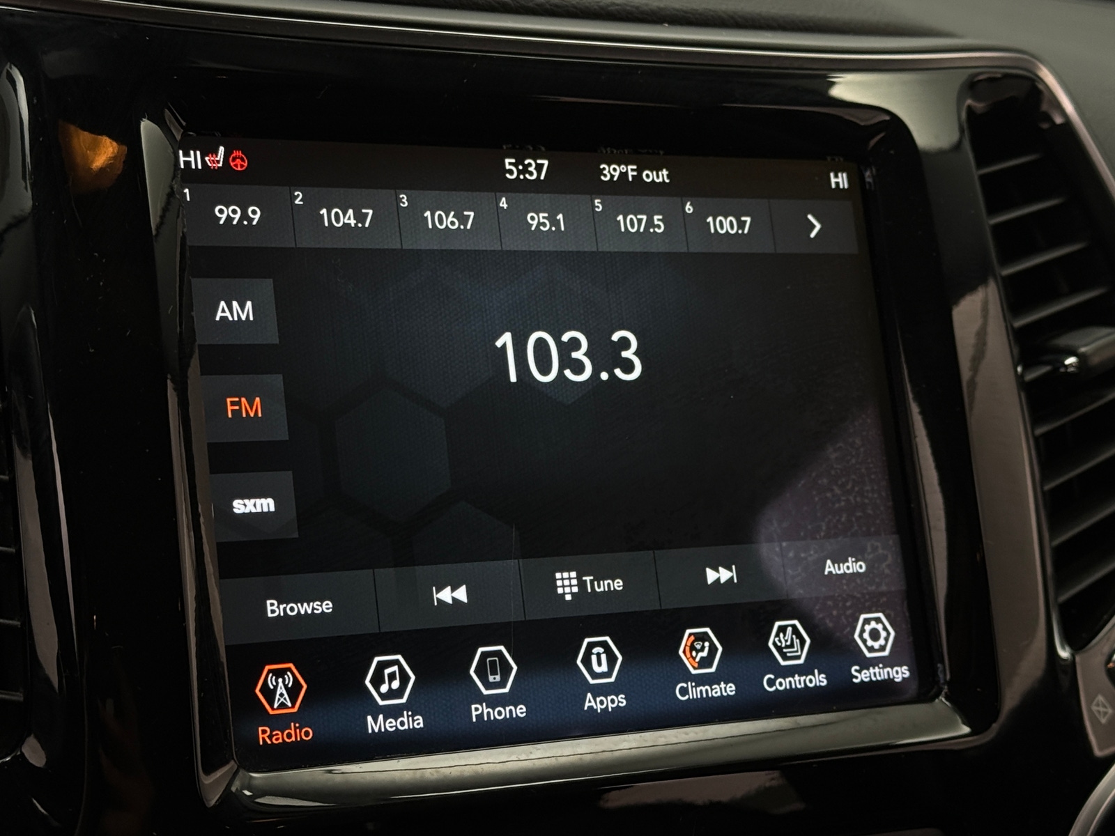 Thumbnail: 2019 Jeep Cherokee - 4