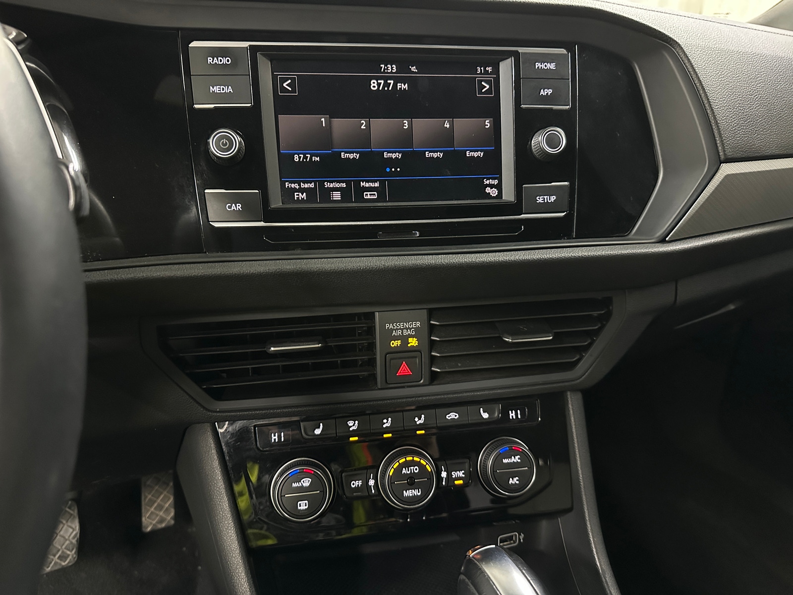 Thumbnail: 2019 Volkswagen Jetta - 3