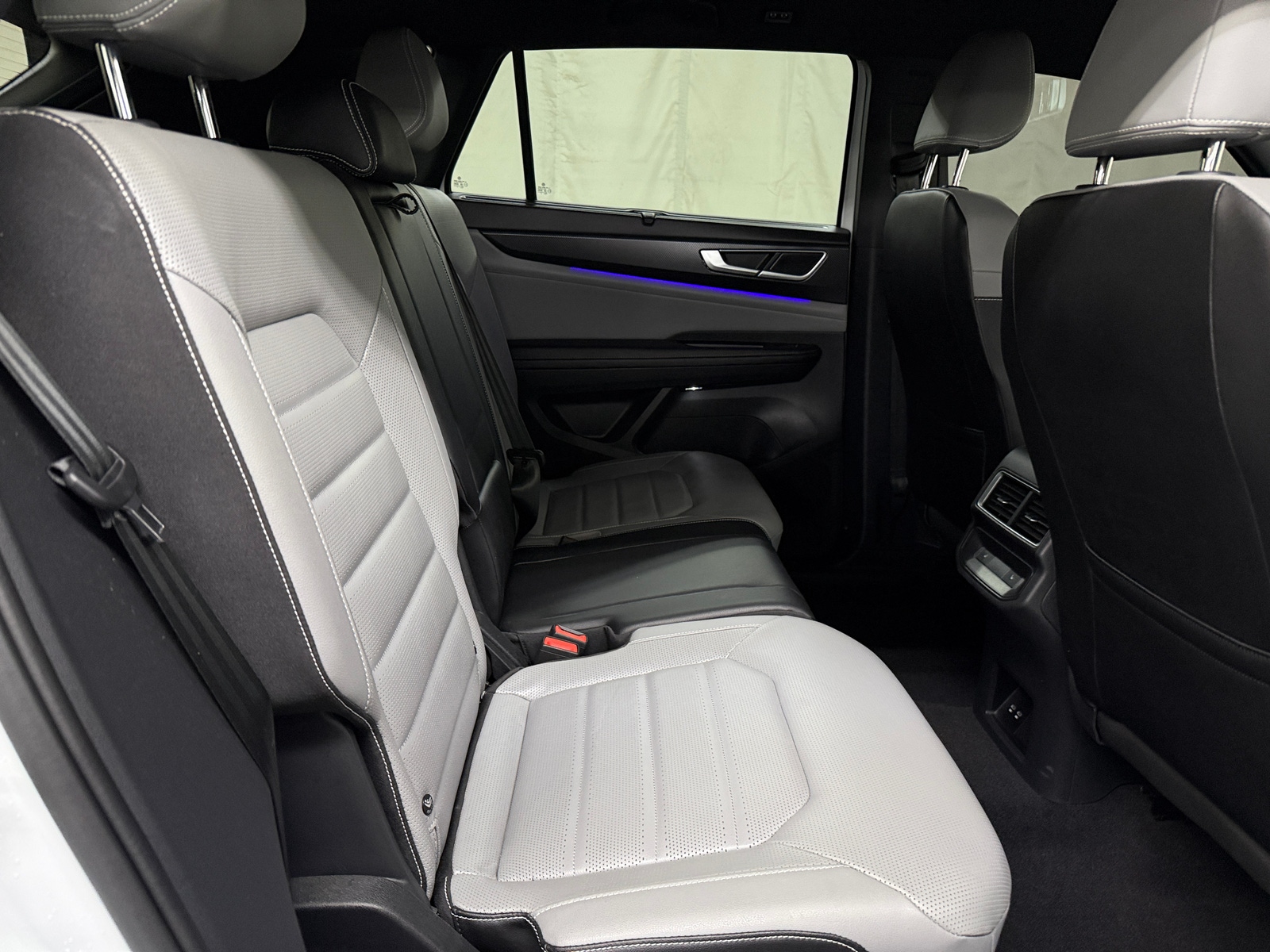 Thumbnail: 2024 Volkswagen Atlas - 5