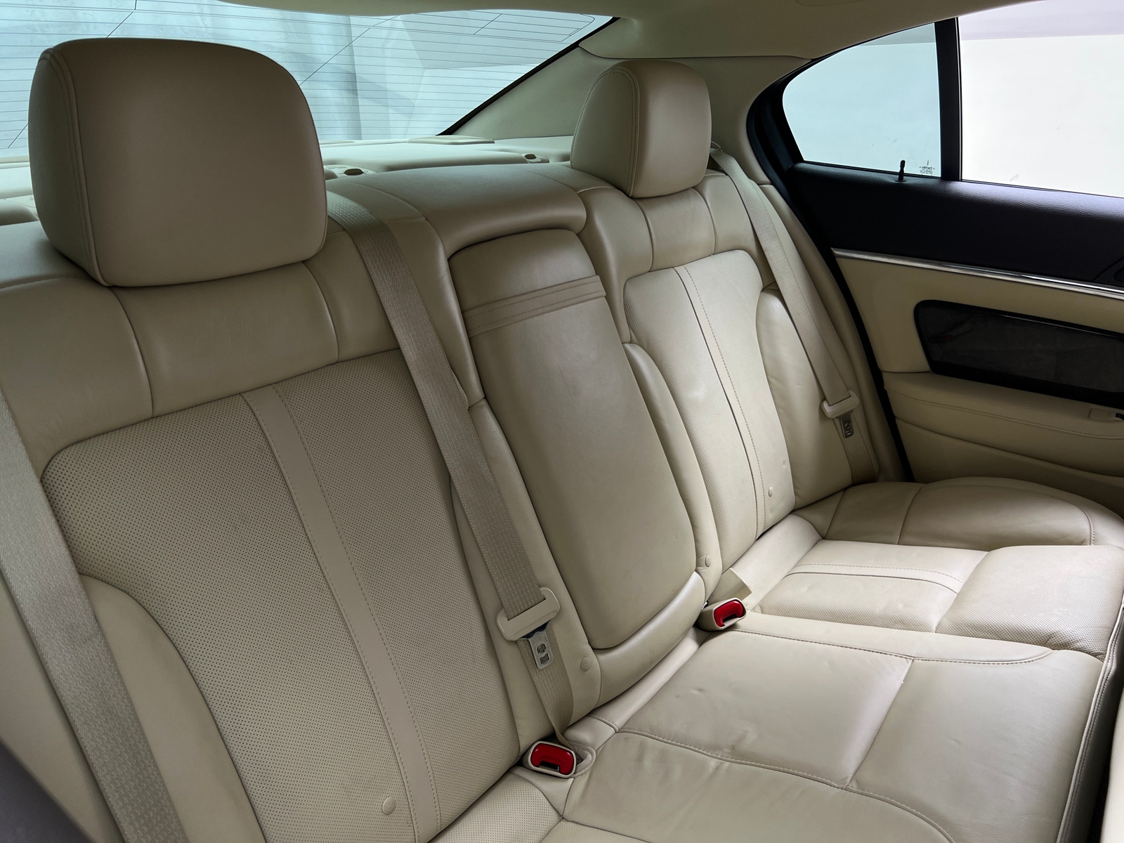 Thumbnail: 2014 Lincoln MKS - 5