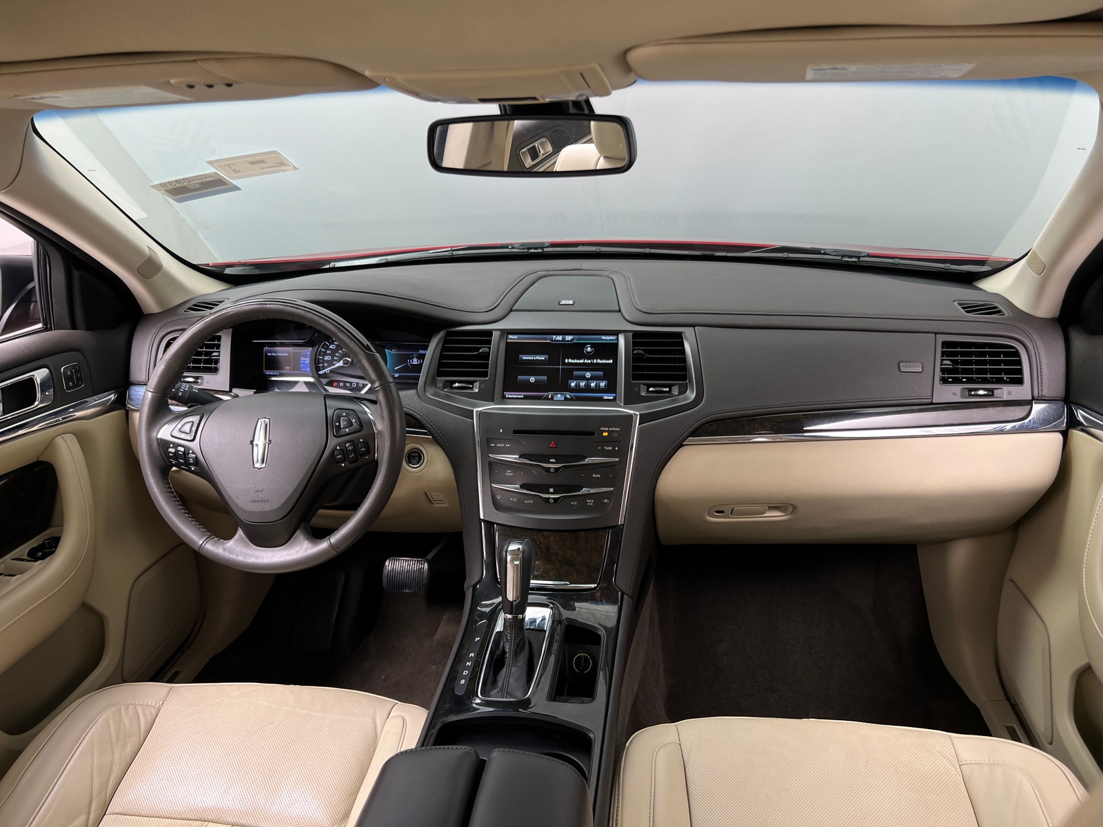 Thumbnail: 2014 Lincoln MKS - 2