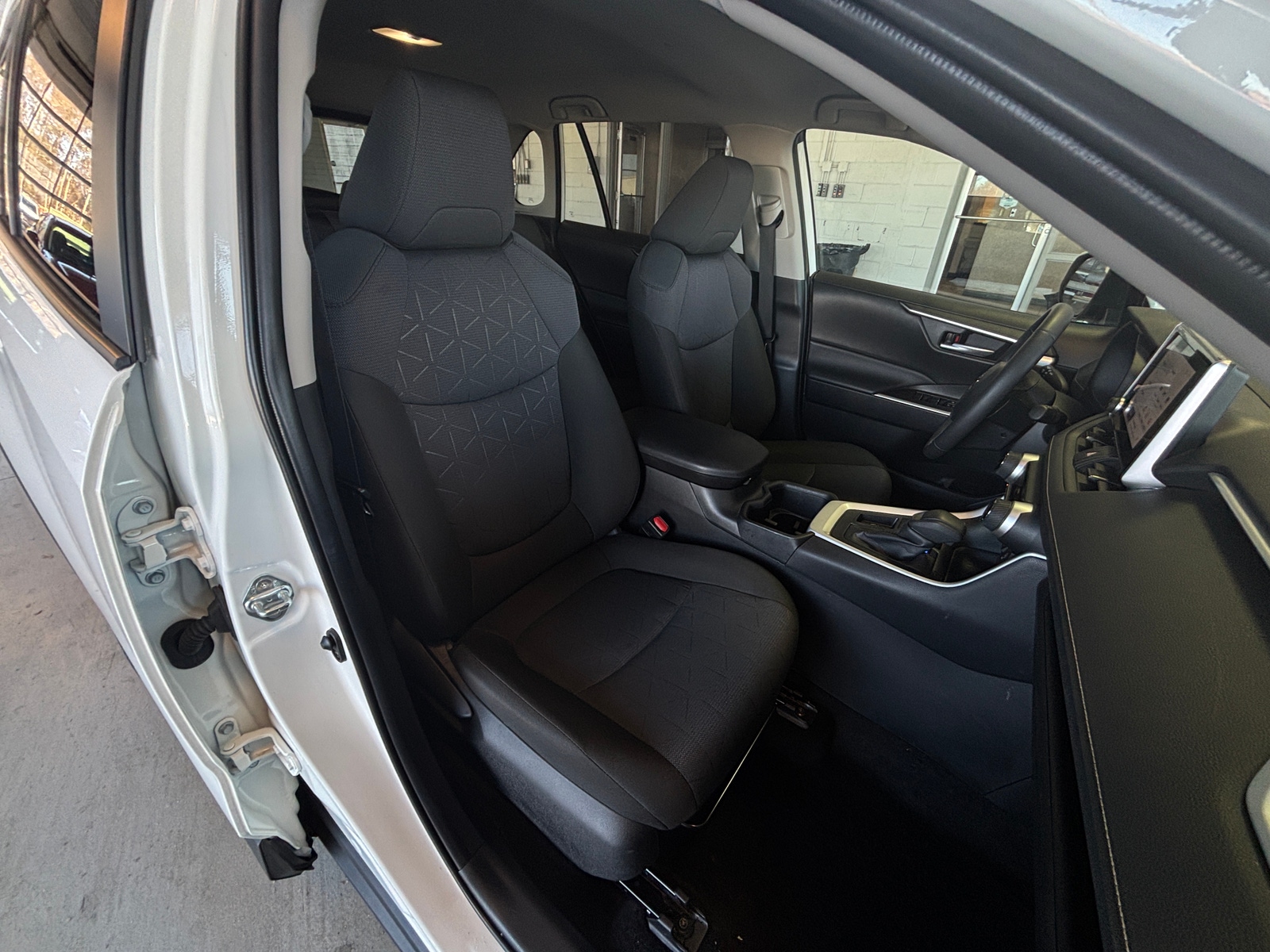 Thumbnail: 2025 Toyota RAV4 - 2