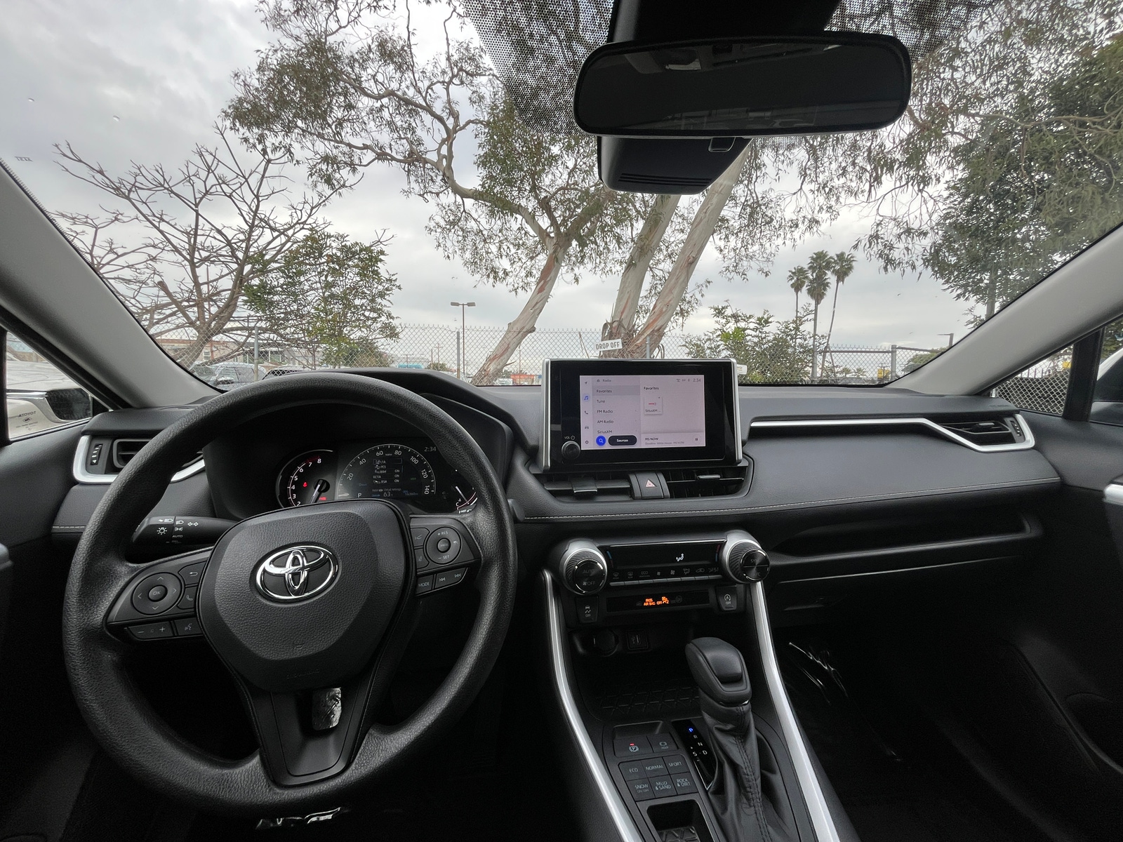 Thumbnail: 2025 Toyota RAV4 - 3