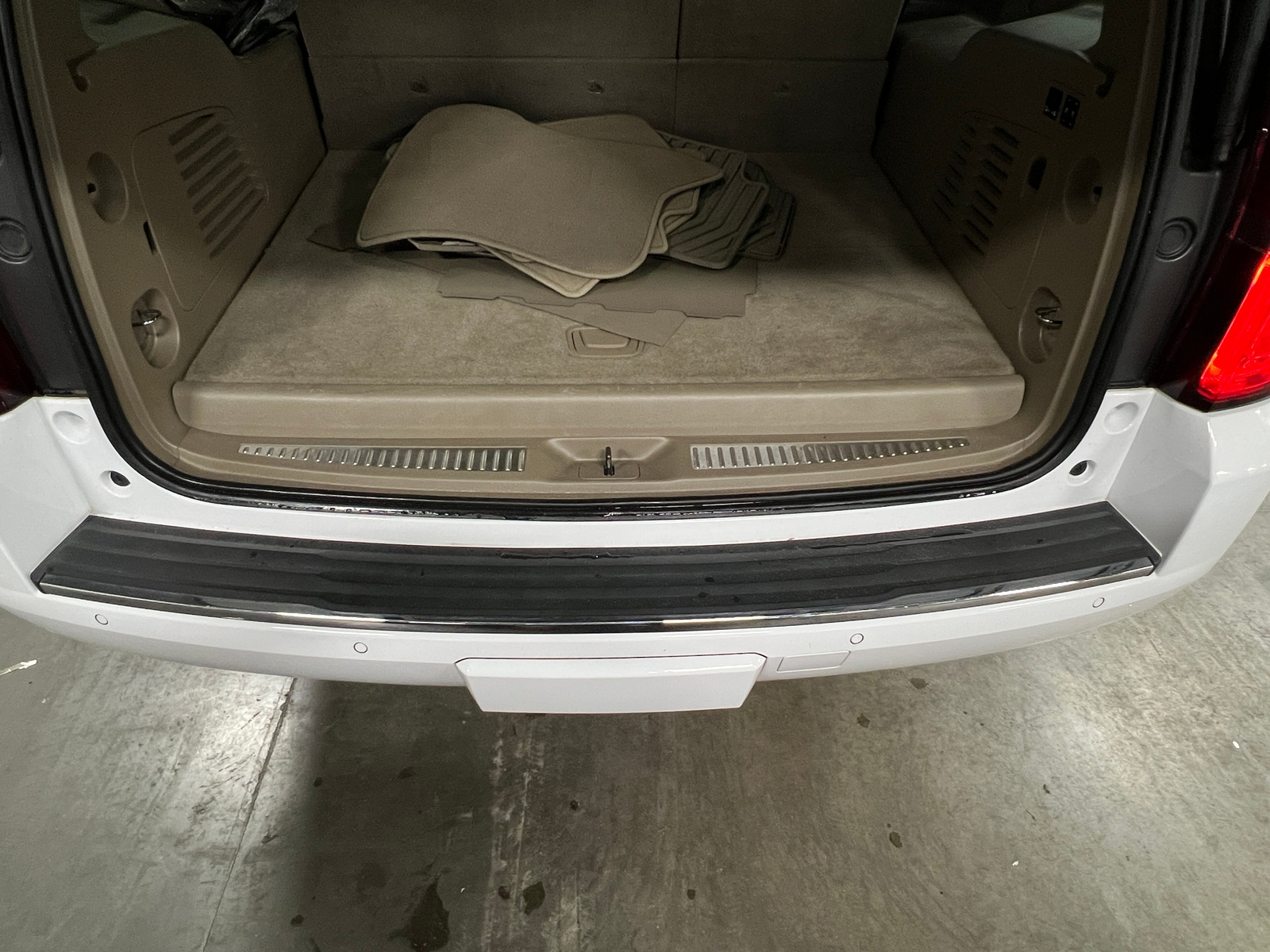 Thumbnail: 2019 Chevrolet Suburban - 6