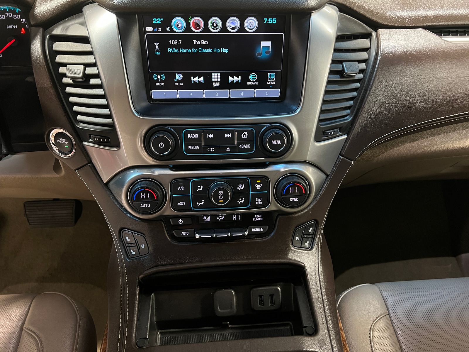 Thumbnail: 2019 Chevrolet Suburban - 3