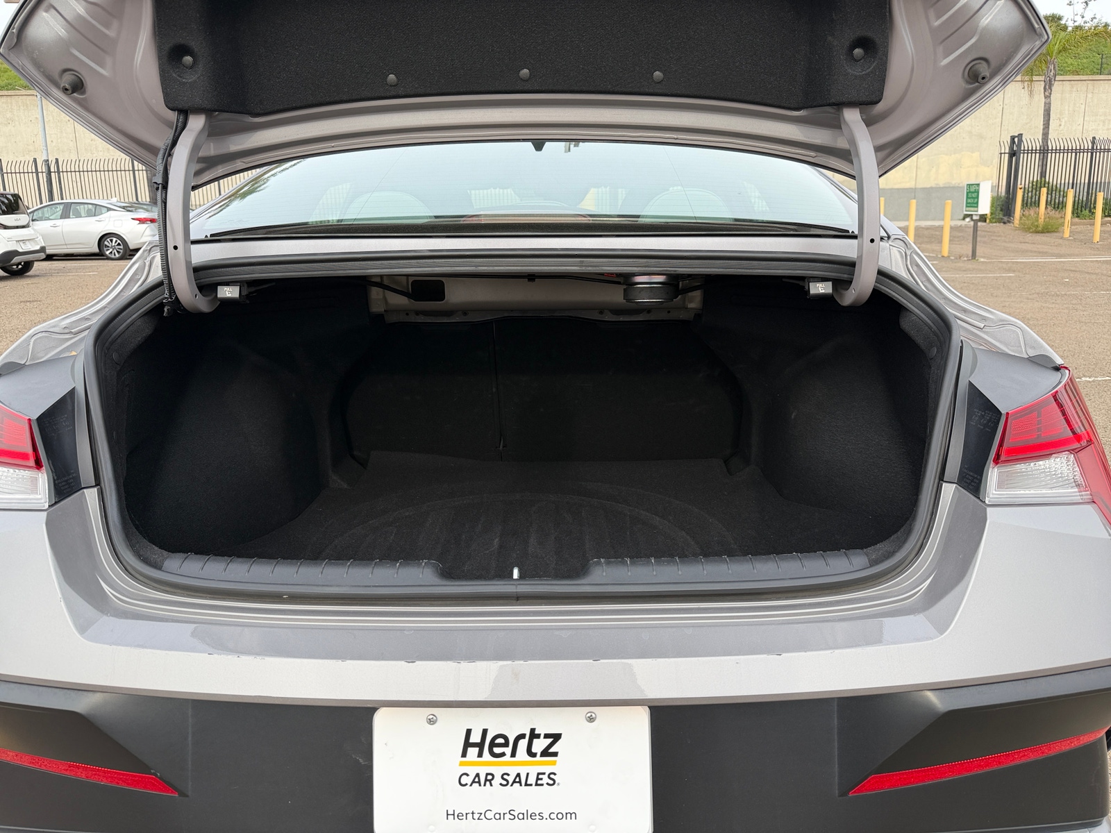 Thumbnail: 2025 Hyundai Elantra - 6