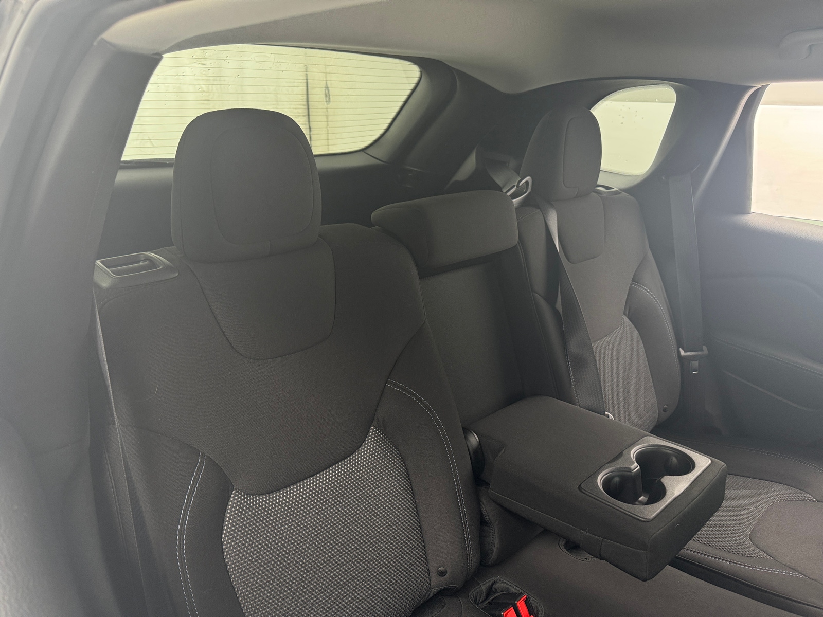 Thumbnail: 2019 Jeep Cherokee - 6