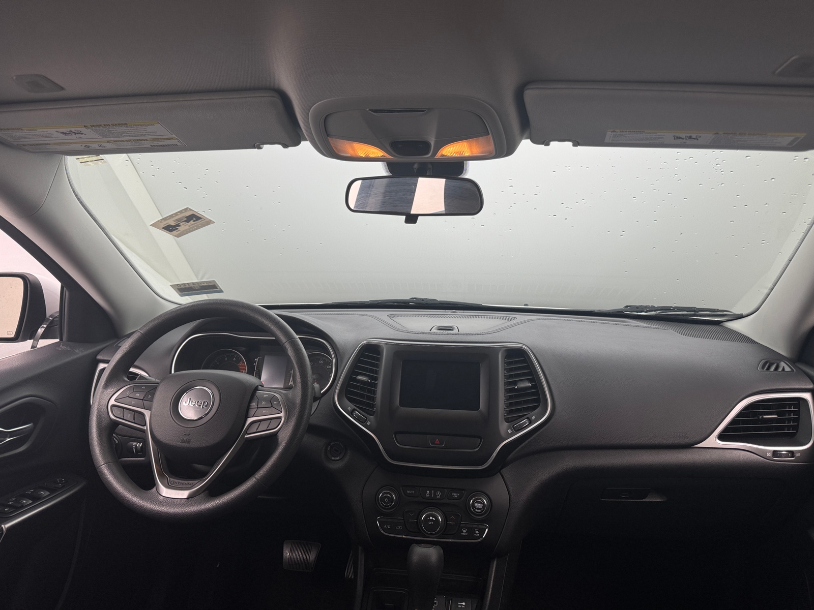 Thumbnail: 2019 Jeep Cherokee - 3