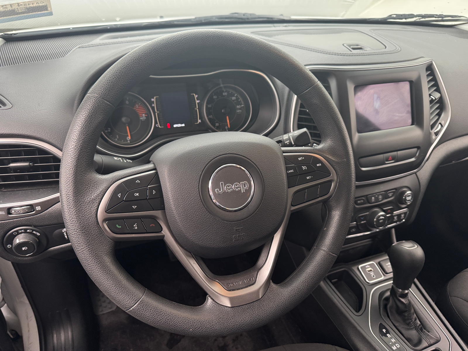 Thumbnail: 2019 Jeep Cherokee - 5