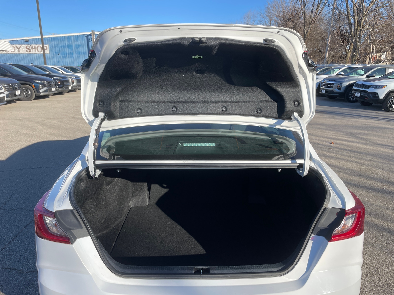 Thumbnail: 2025 Toyota Camry - 6