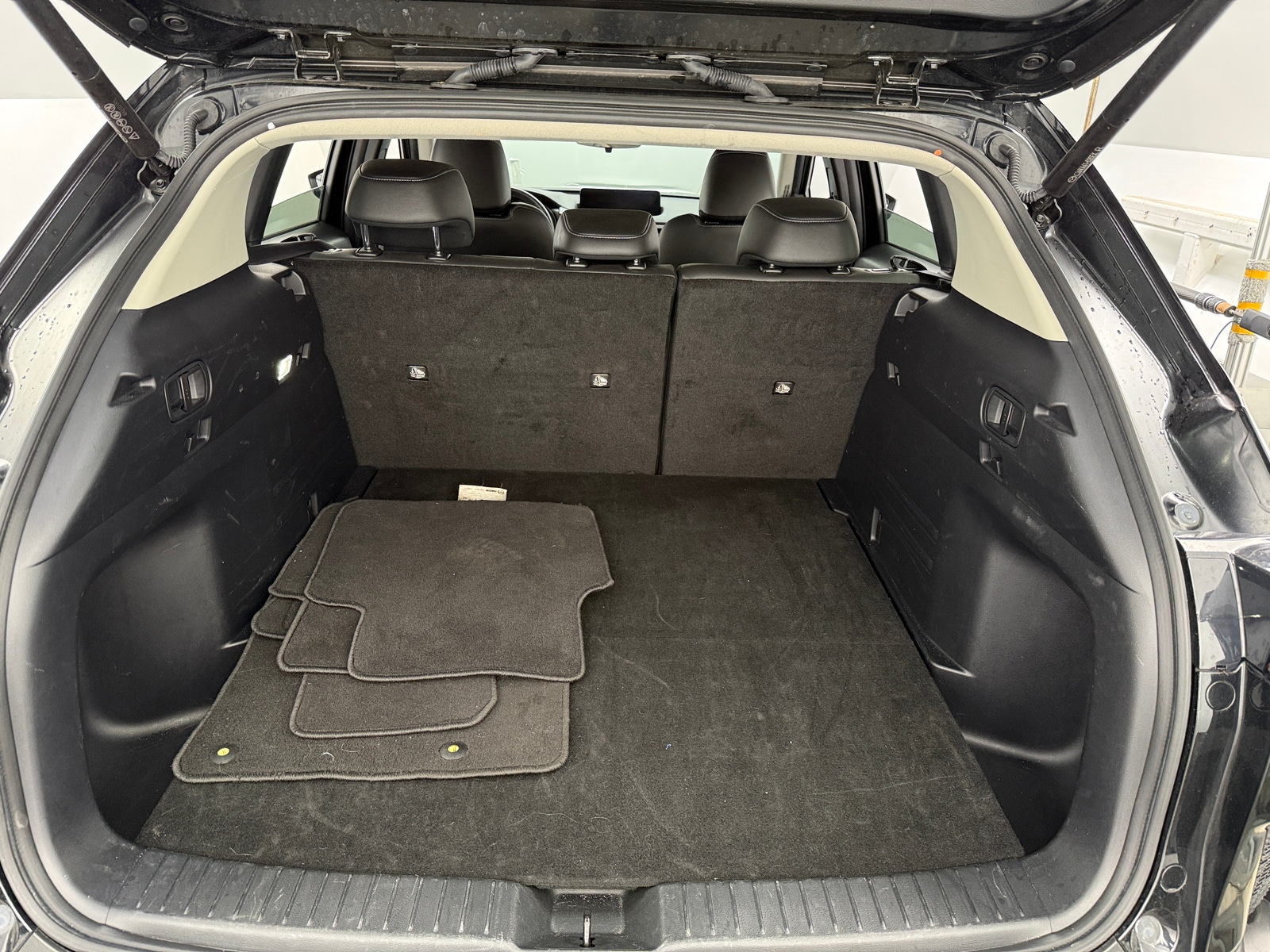 Thumbnail: 2025 Mazda CX-50 - 6