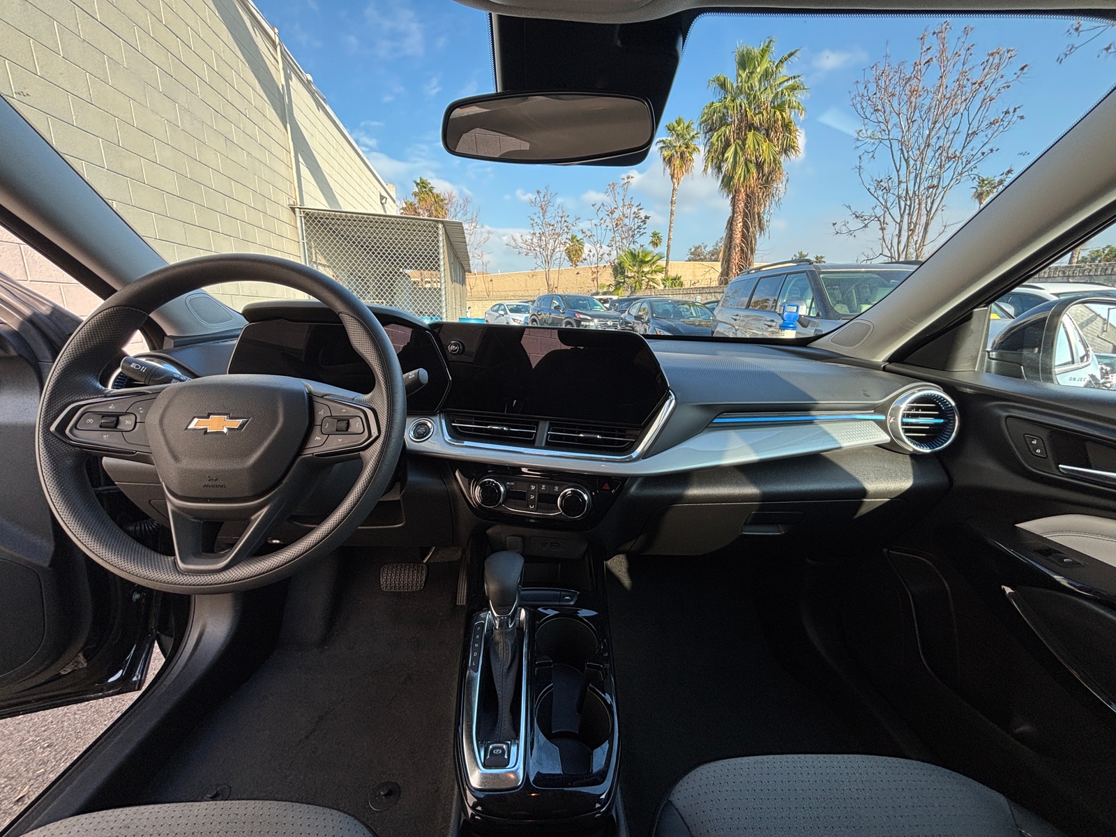 Thumbnail: 2025 Chevrolet Trax - 3