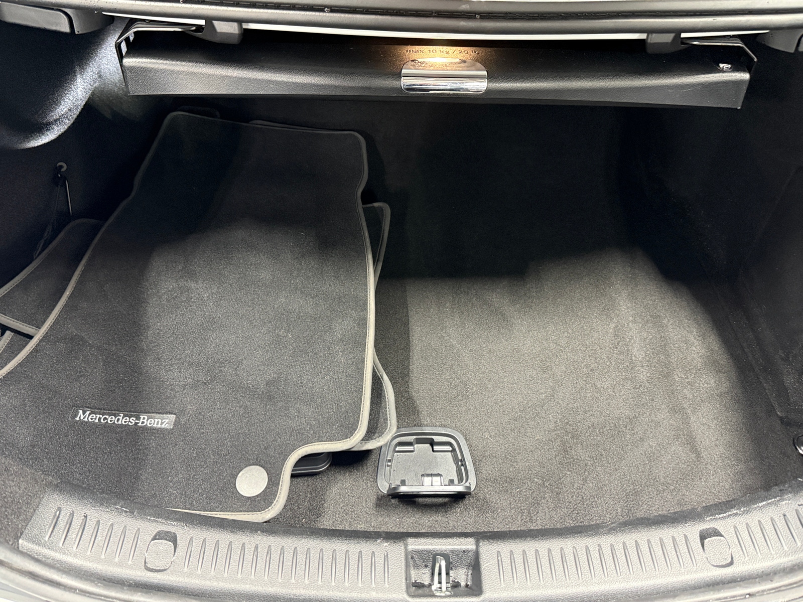 Thumbnail: 2019 Mercedes-Benz E-Class - 6