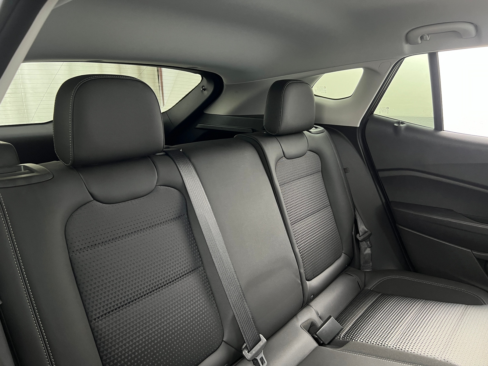 Thumbnail: 2025 Chevrolet Trax - 6