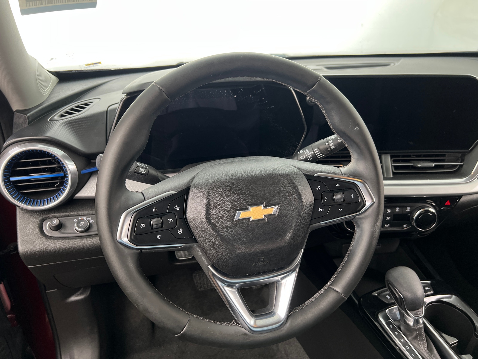 Thumbnail: 2025 Chevrolet Trax - 5