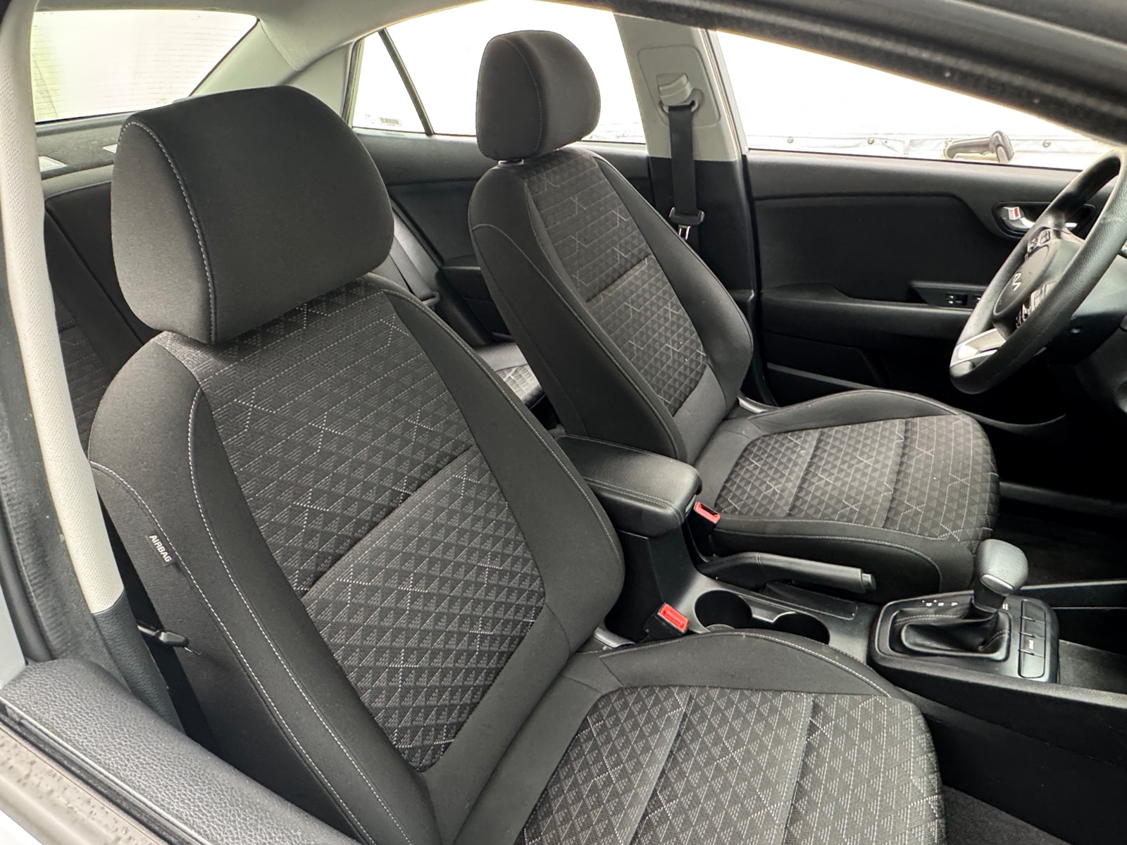 Thumbnail: 2022 Kia Rio - 2