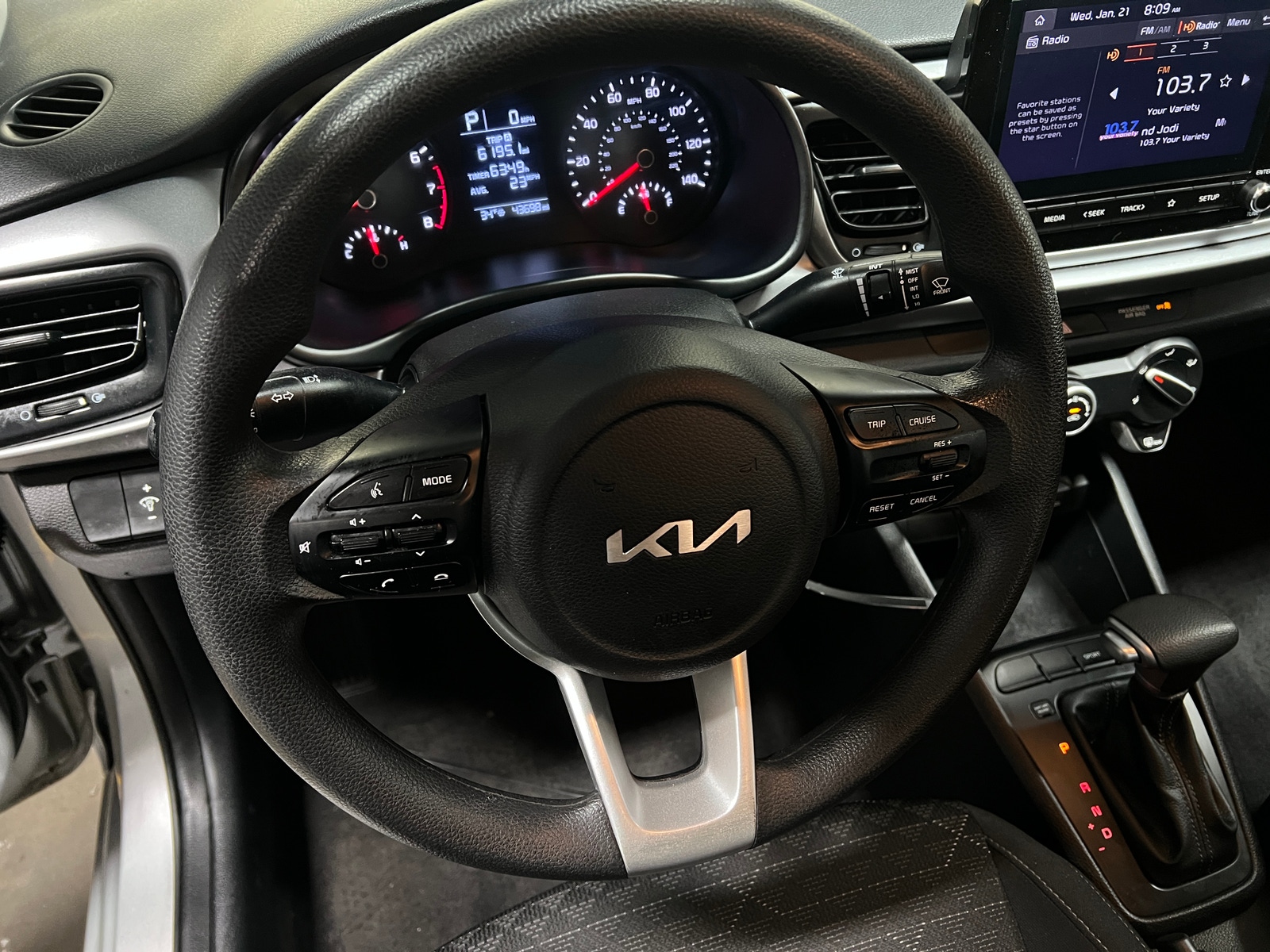 Thumbnail: 2022 Kia Rio - 5