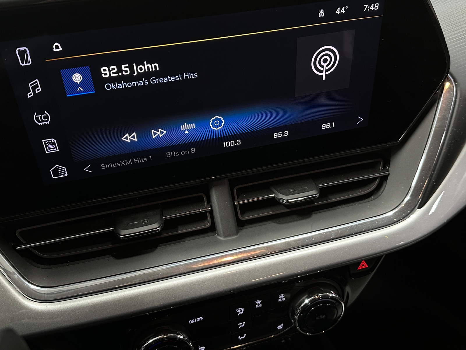 Thumbnail: 2025 Chevrolet Trax - 4