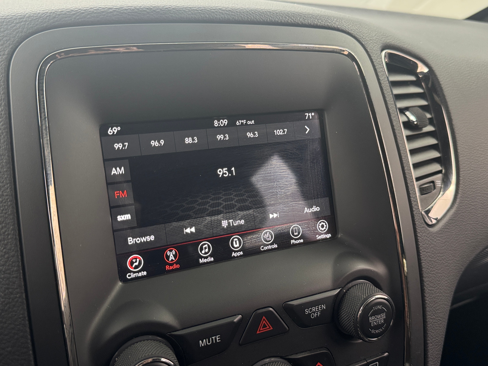 Thumbnail: 2019 Dodge Durango - 3