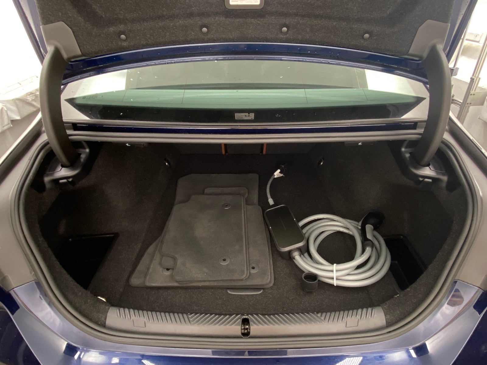 Thumbnail: 2025 BMW i5 - 6