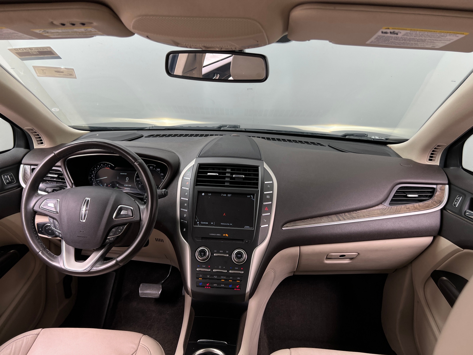 Thumbnail: 2017 Lincoln MKC - 2