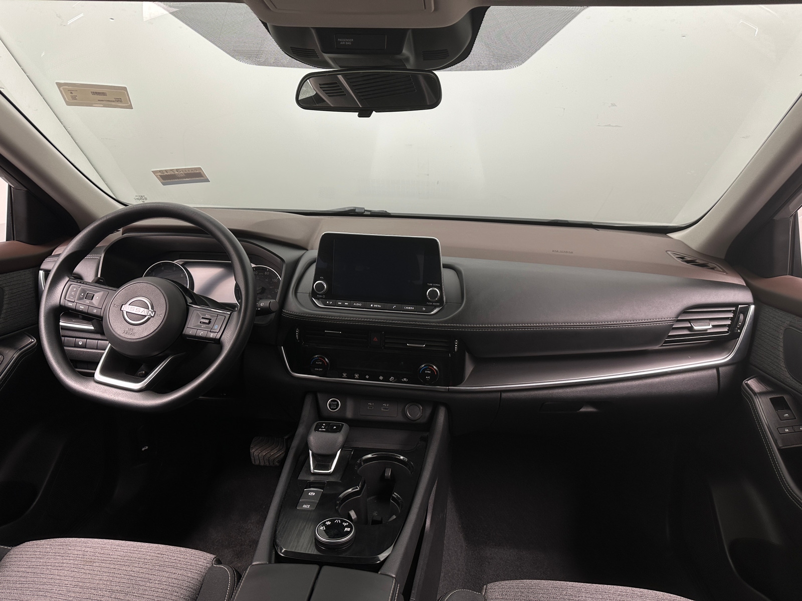 Thumbnail: 2022 Nissan Rogue - 3