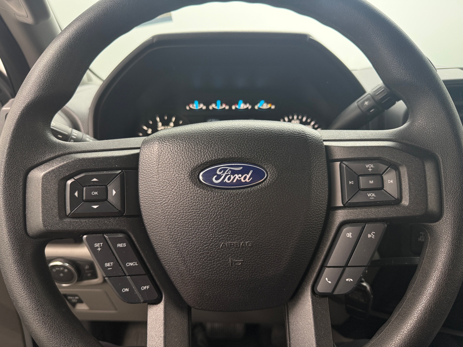 Thumbnail: 2017 Ford Econoline - 5