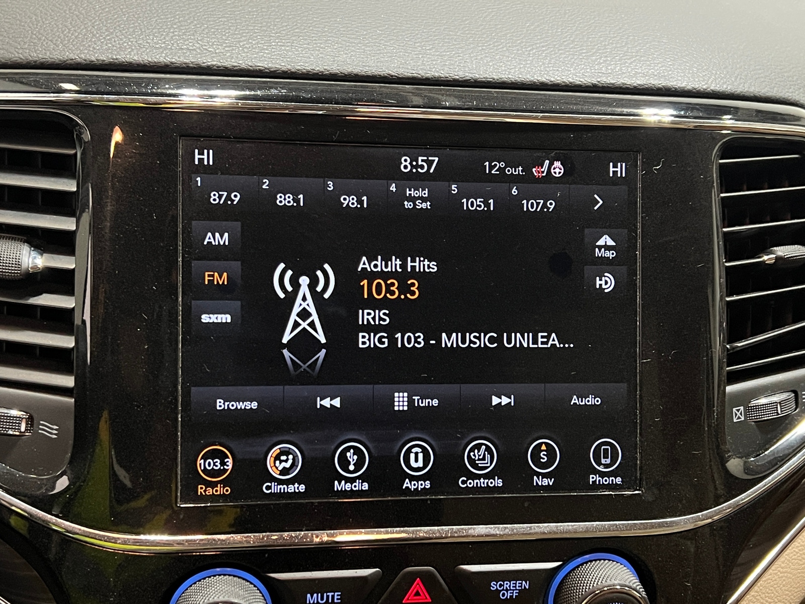 Thumbnail: 2019 Jeep Grand Cherokee - 3