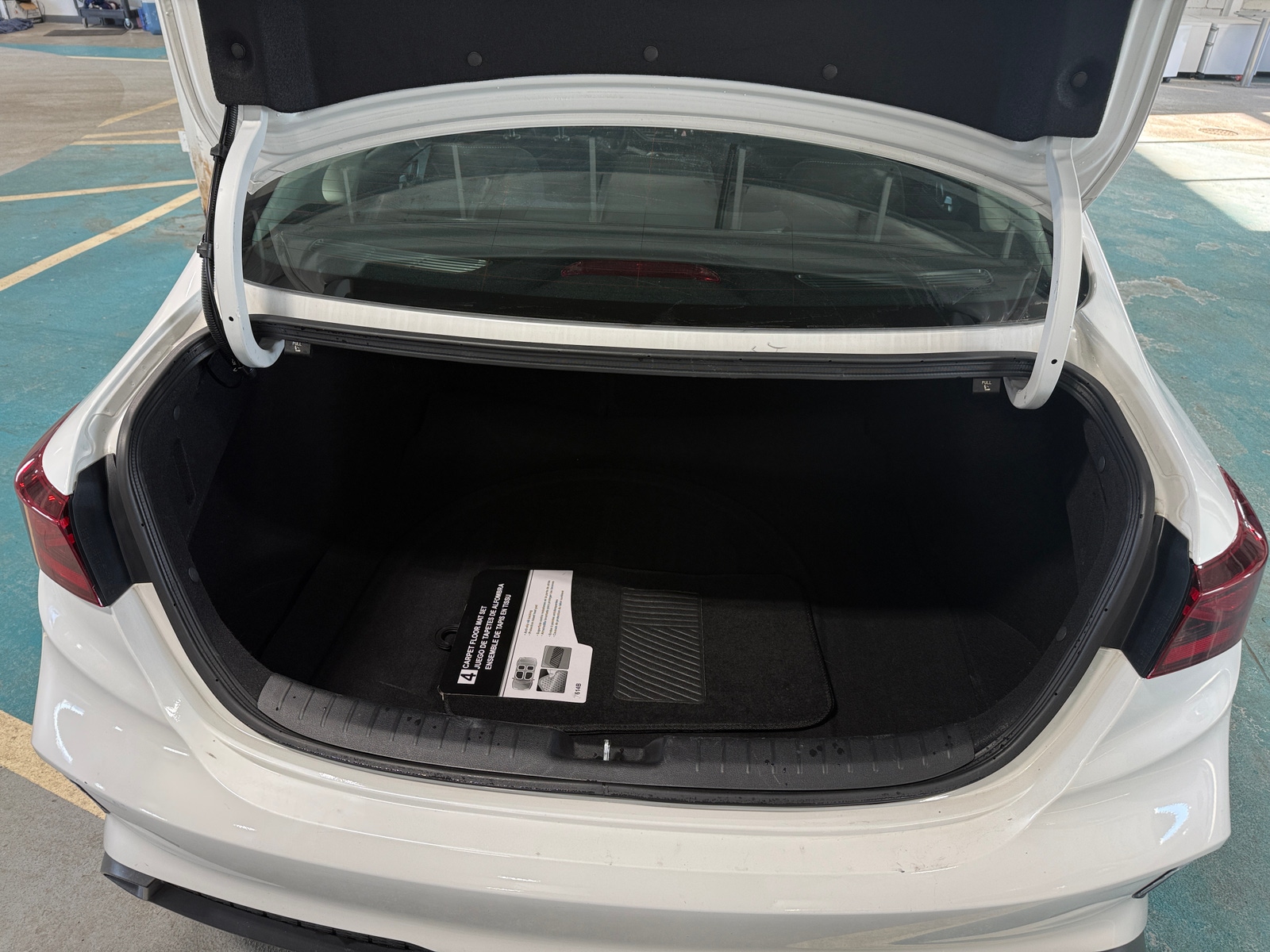 Thumbnail: 2024 Kia Forte - 7