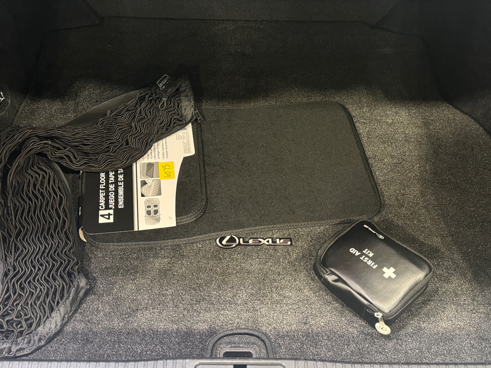 Thumbnail: 2014 Lexus ES - 6