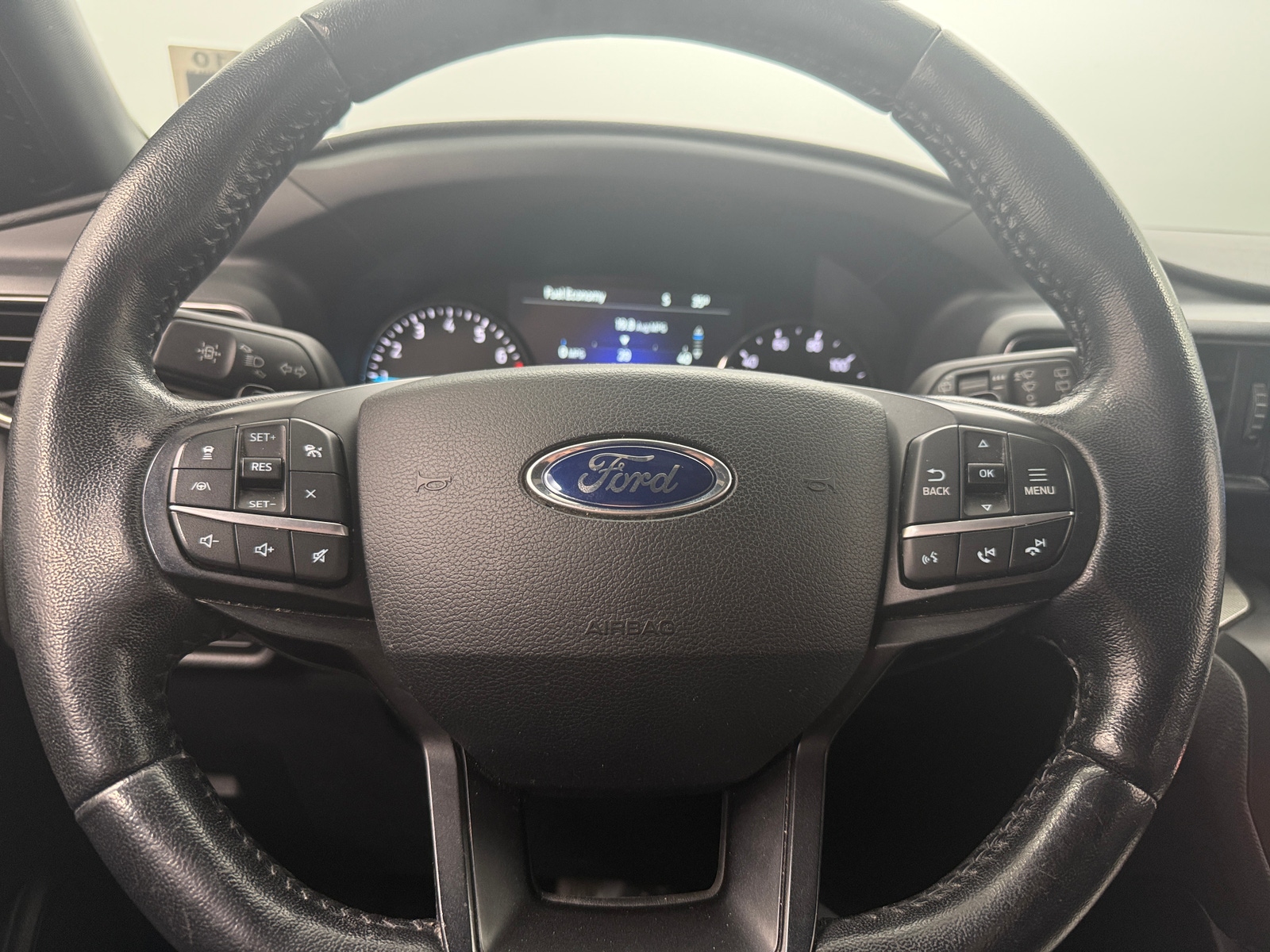 Thumbnail: 2020 Ford Explorer - 4