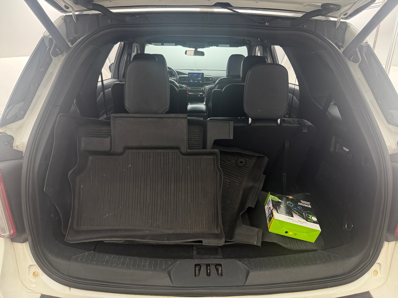 Thumbnail: 2020 Ford Explorer - 6