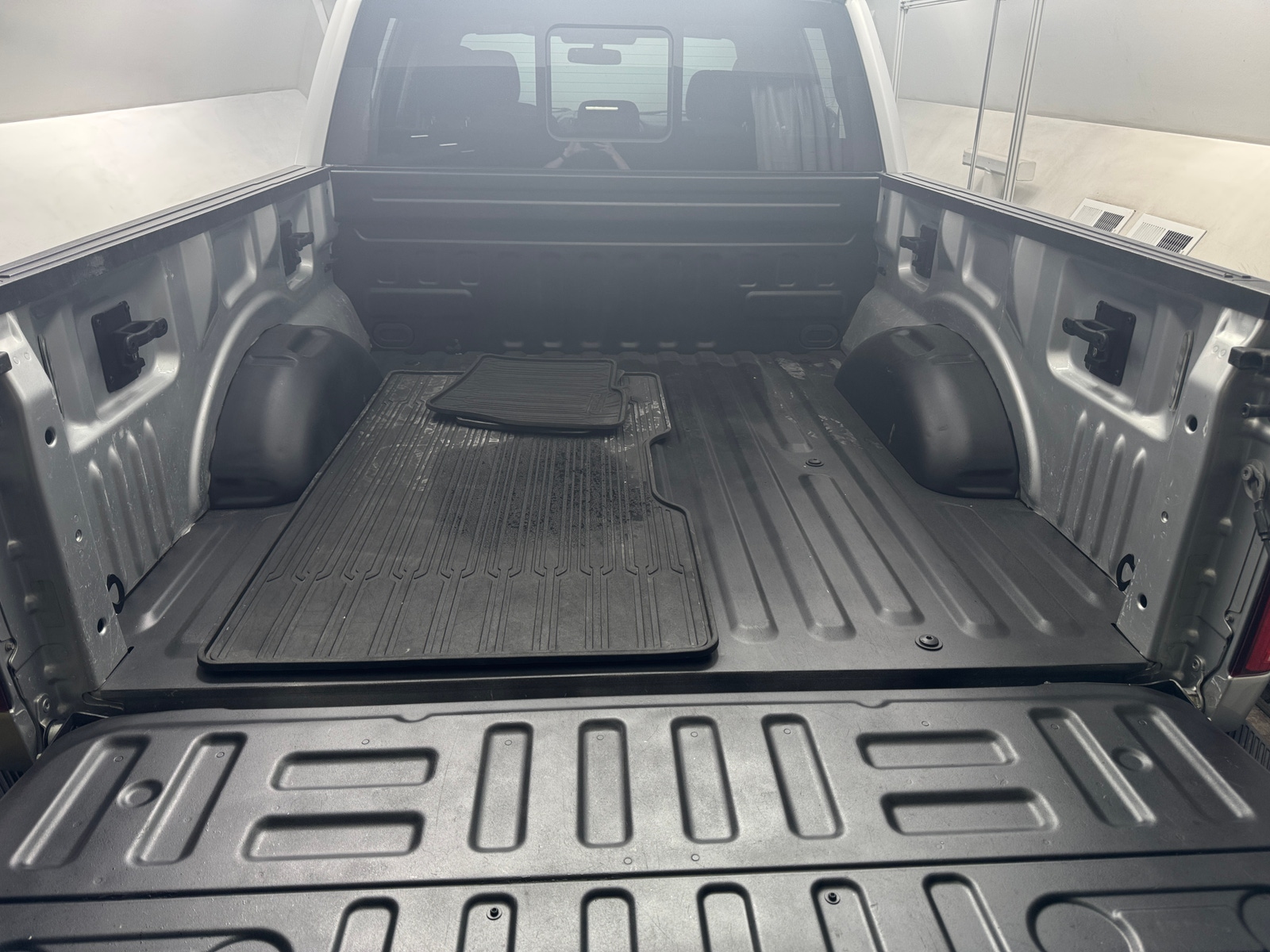 Thumbnail: 2015 Ford Econoline - 7