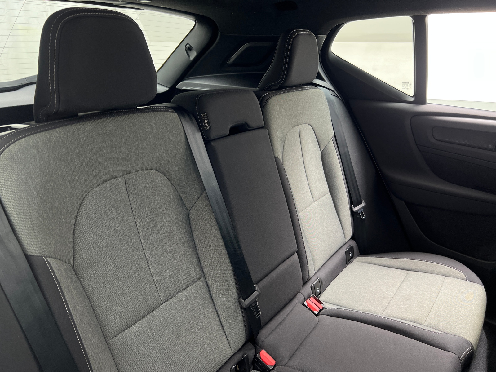 Thumbnail: 2024 Volvo XC40 - 6