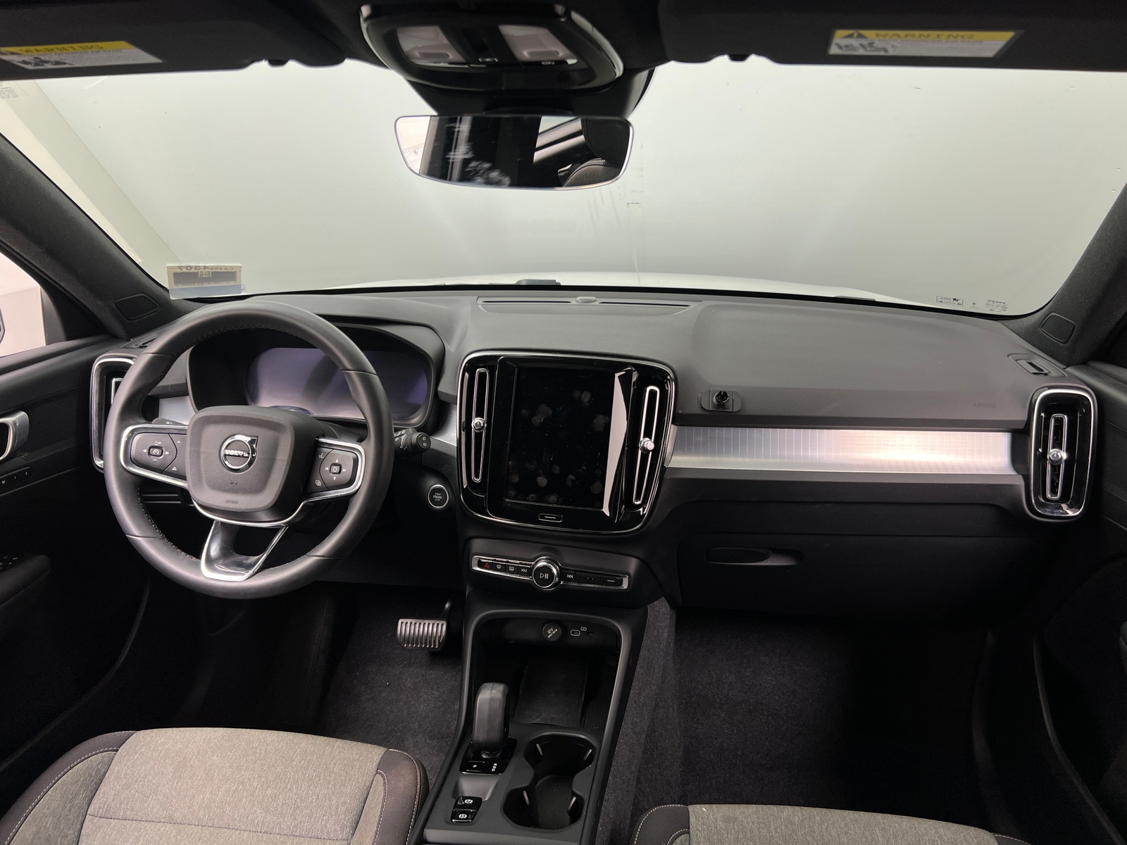 Thumbnail: 2024 Volvo XC40 - 3