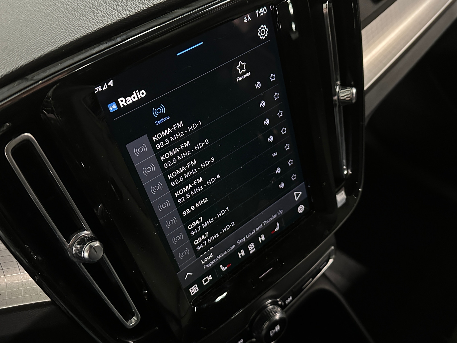 Thumbnail: 2024 Volvo XC40 - 4