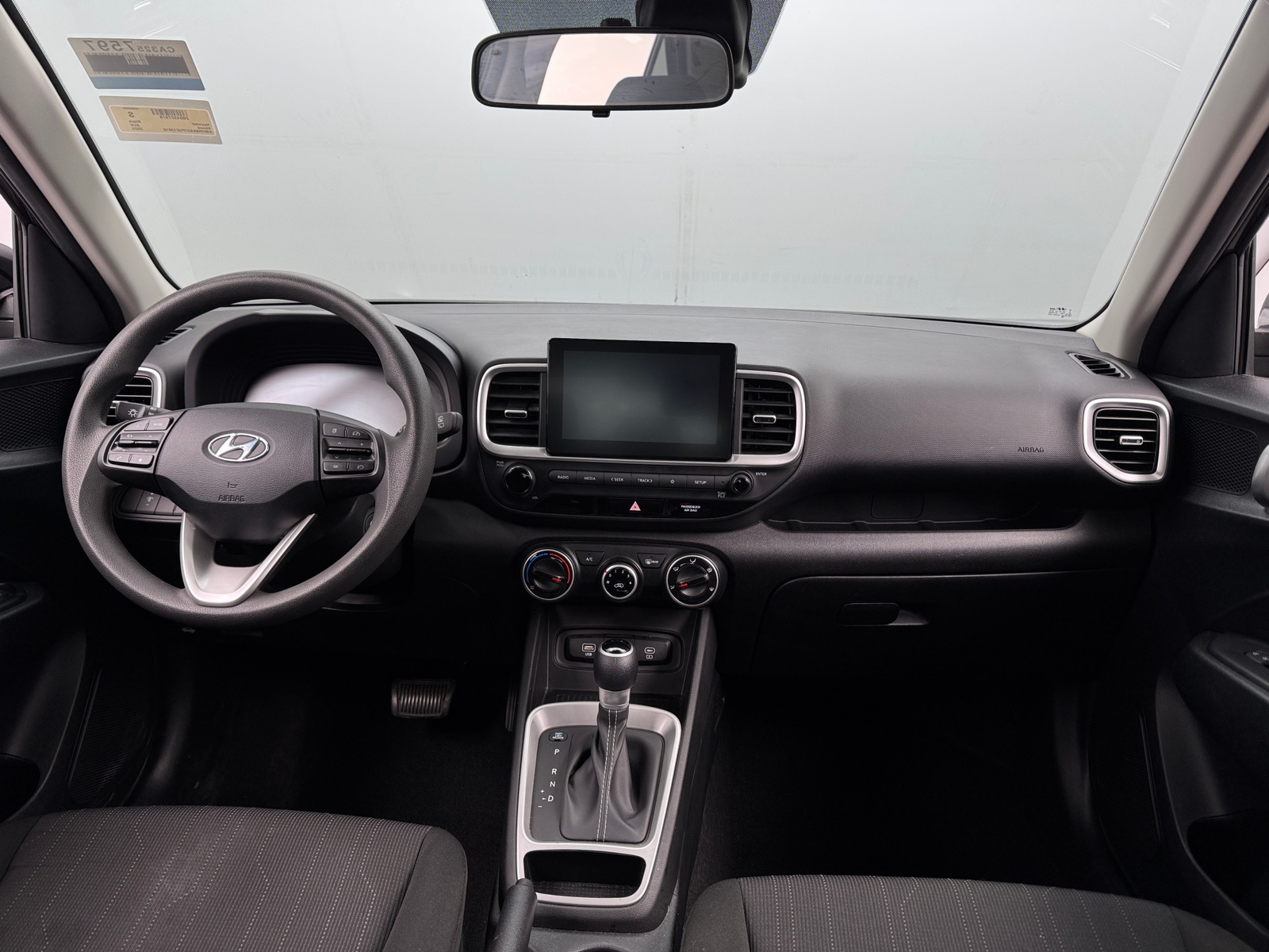 Thumbnail: 2023 Hyundai Venue - 3