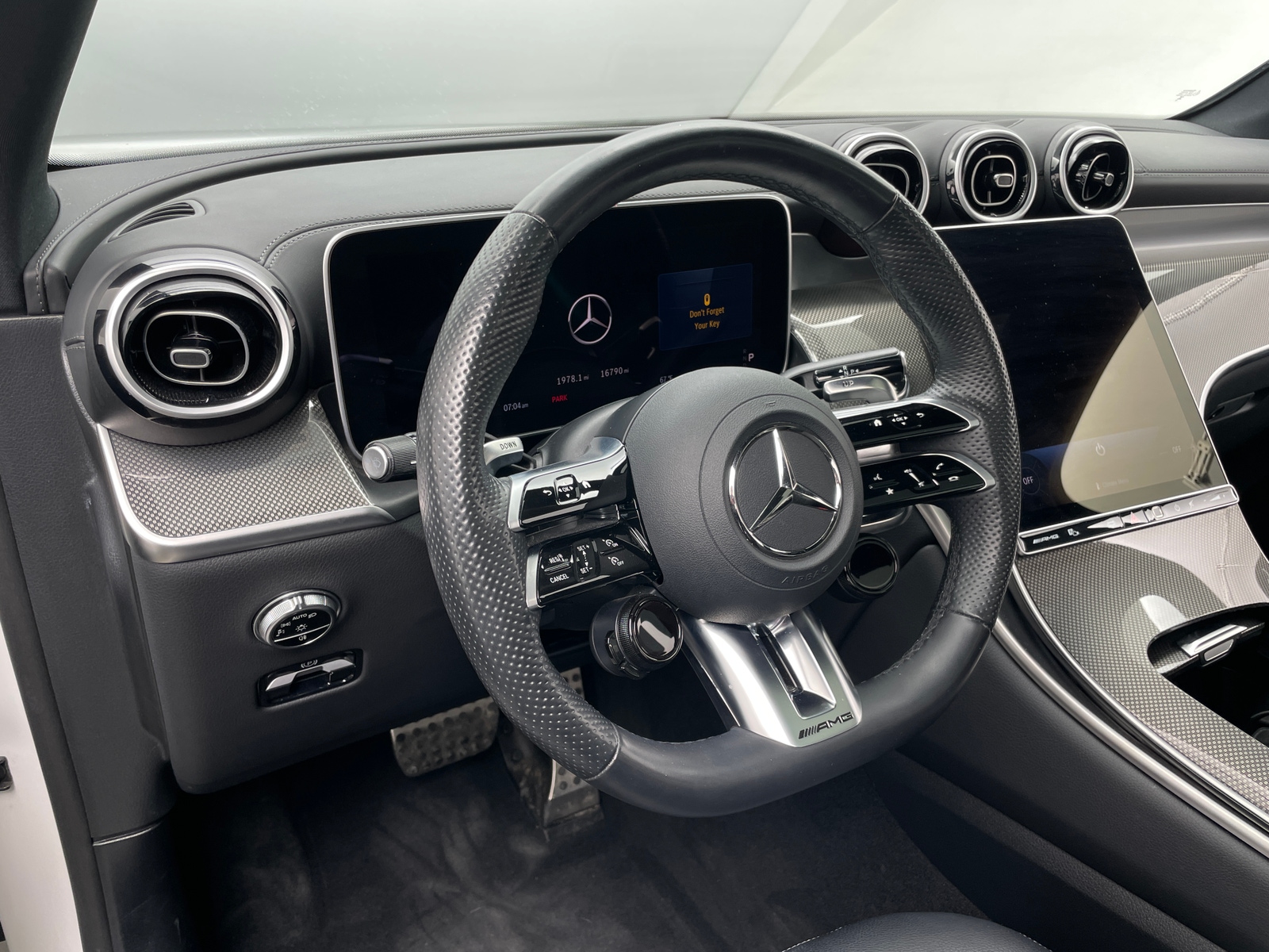 Thumbnail: 2025 Mercedes-Benz GLC - 4