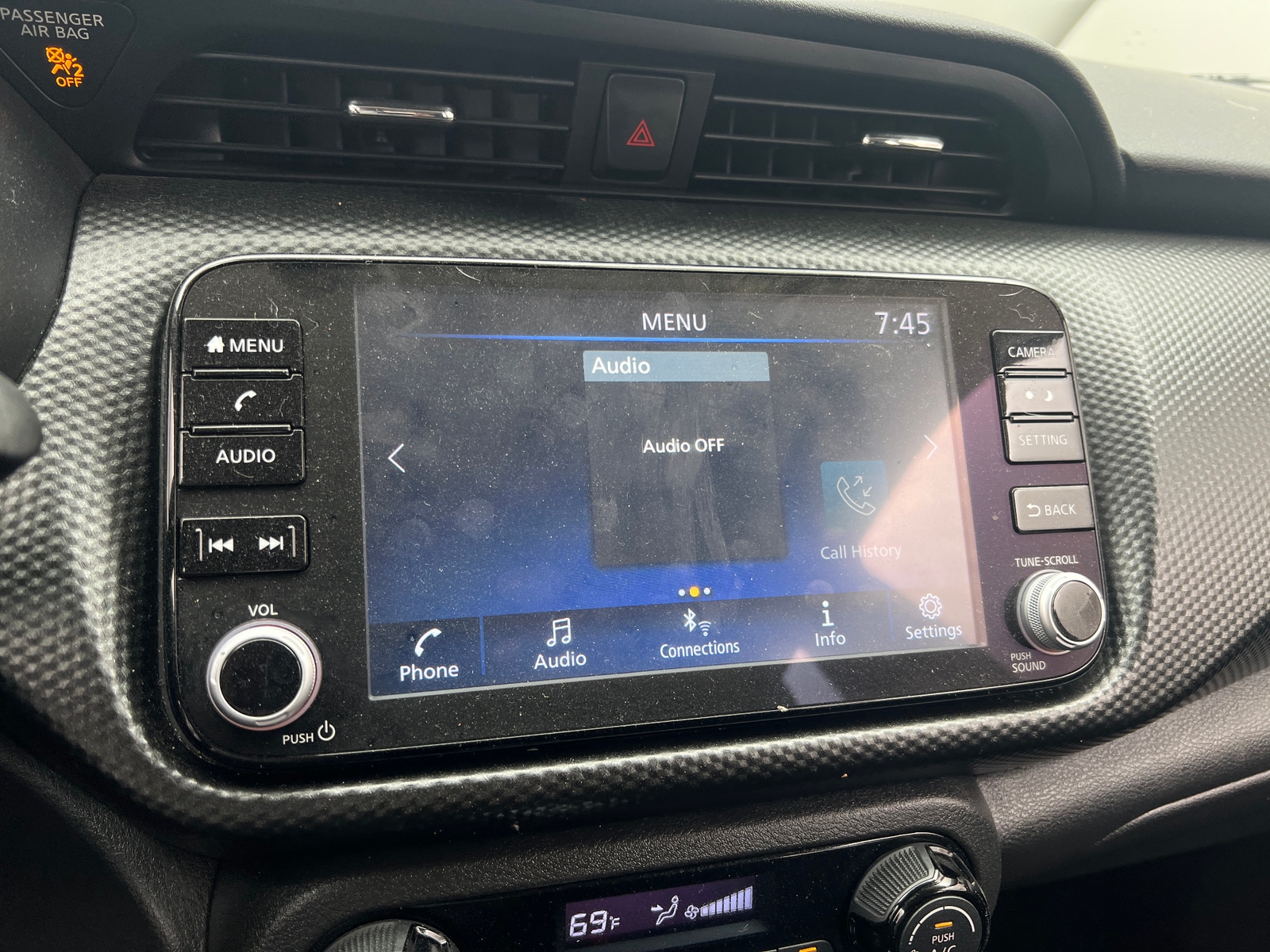 Thumbnail: 2022 Nissan Kicks - 4