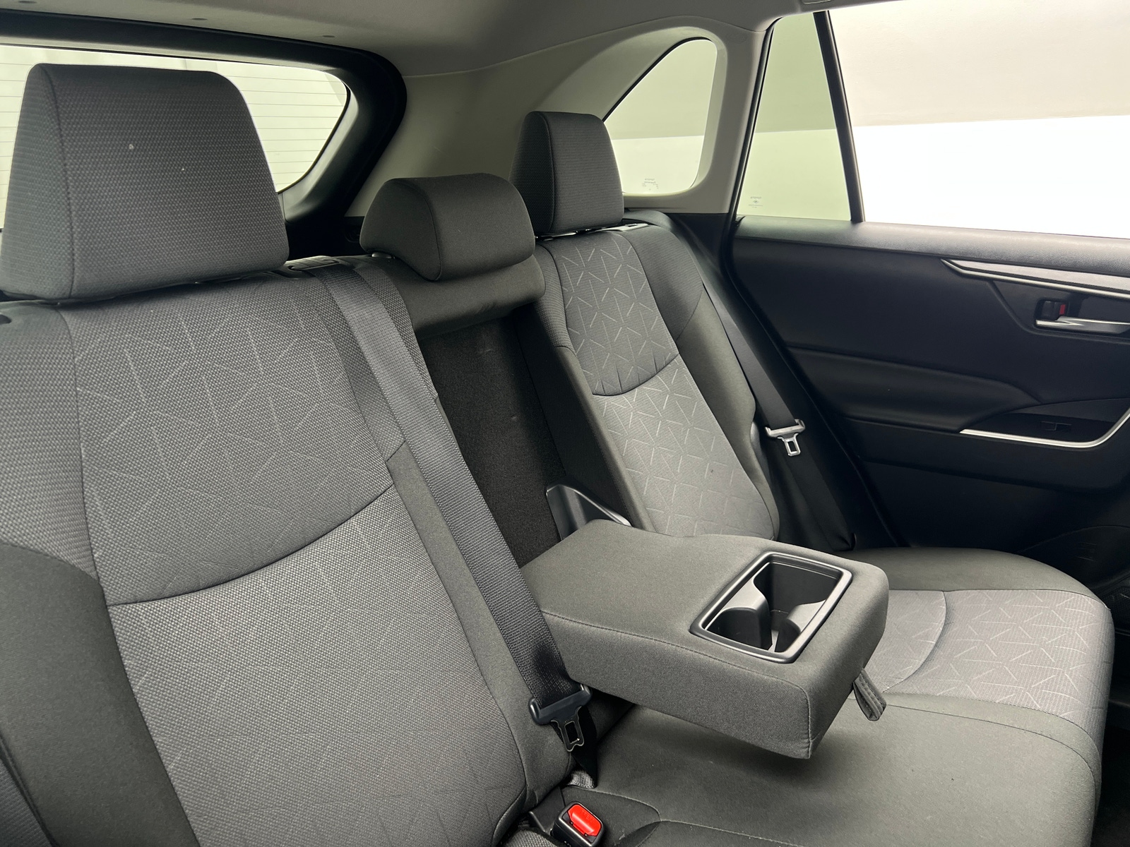 Thumbnail: 2025 Toyota RAV4 - 6