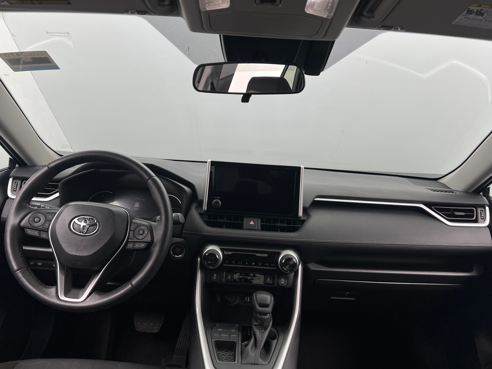 Thumbnail: 2025 Toyota RAV4 - 3