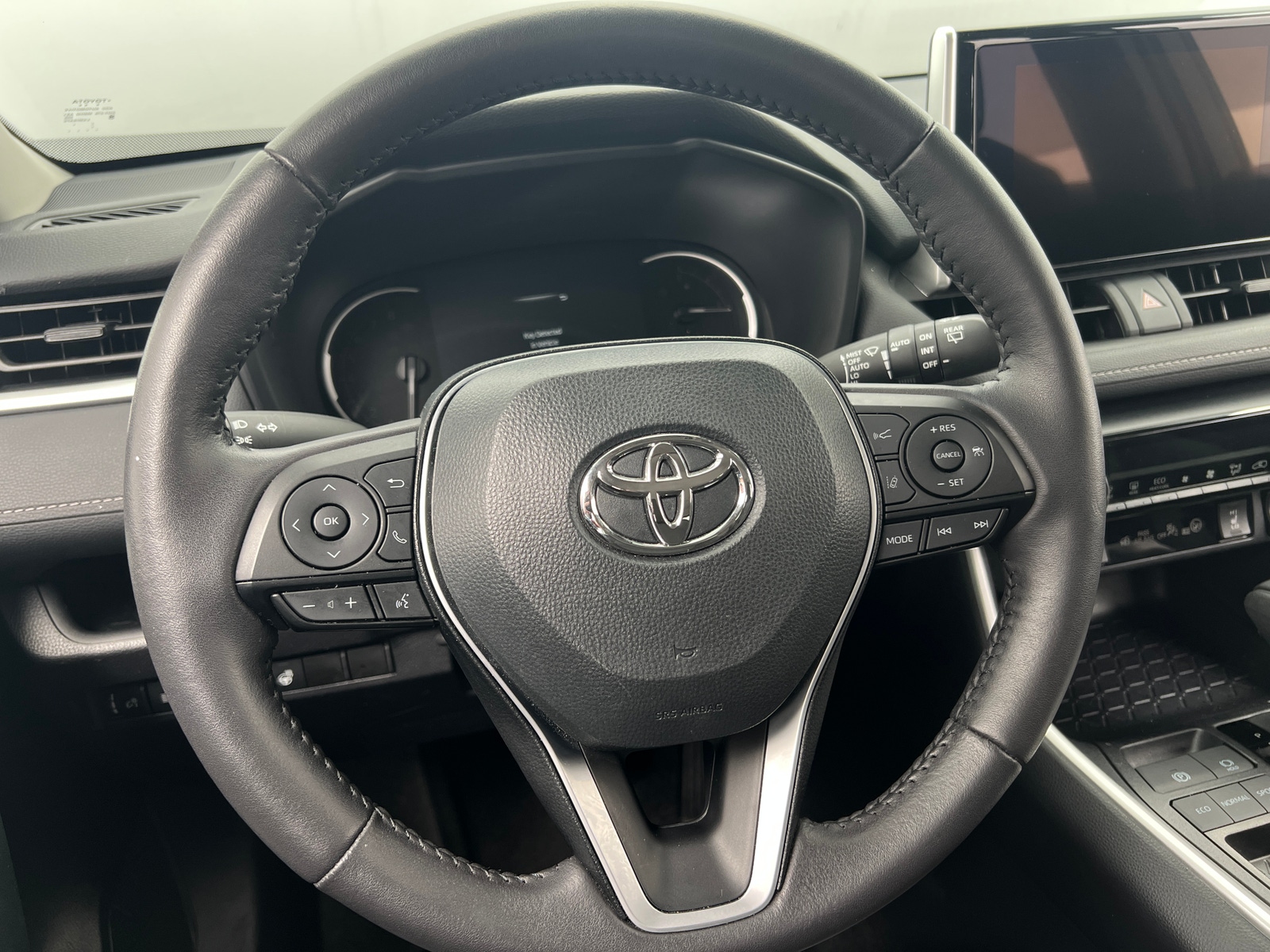 Thumbnail: 2025 Toyota RAV4 - 5